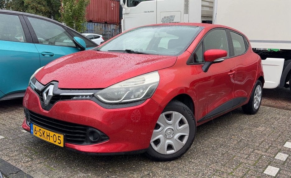 Renault Clio 0.9 TCE 66KW 5-DRS LET VASTE PRIJS, Auto's, Voorwielaandrijving, 898 cc, Stof, 40 €/maand