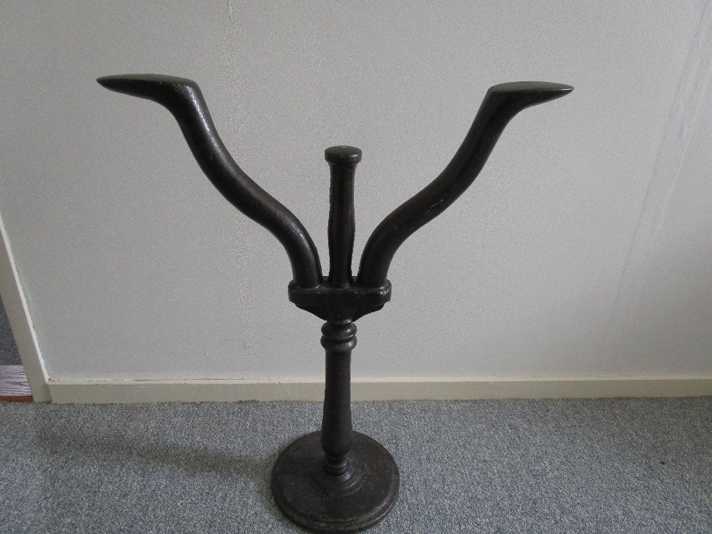 Hoge gietijzeren schoenleest, schoenmakersleest. Antiek, Ophalen