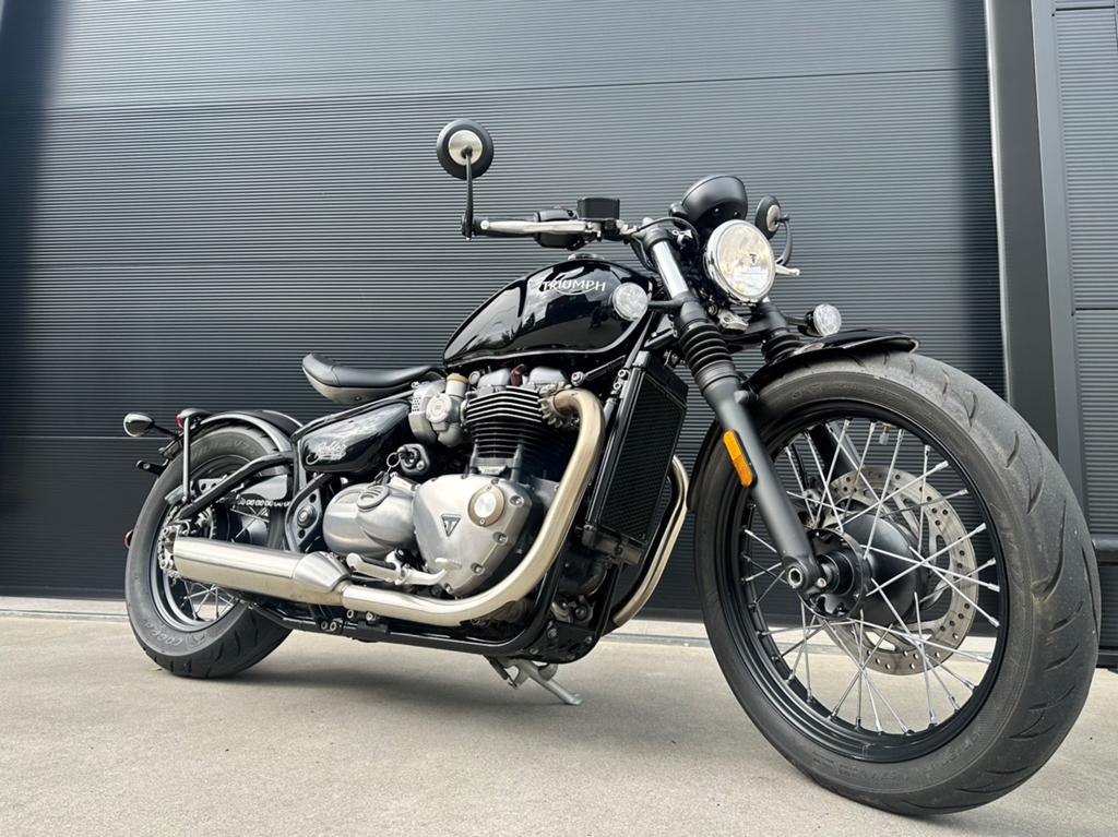 Triumph bonneville Bobber. Bj 2020 10000 kmGoed onderhouden., Motoren, Motoren | Triumph, Chopper, Particulier
