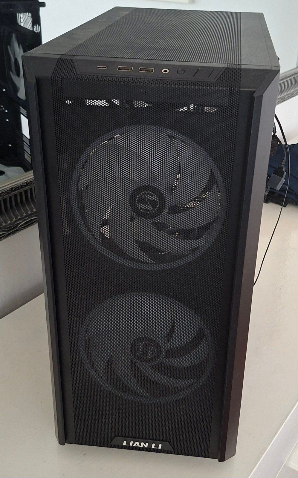 Lian Li LANCOOL 216 Behuizing incl. Phanteks D30 Fans & Orig, Computers en Software, Computerbehuizingen, Ophalen, Zo goed als nieuw