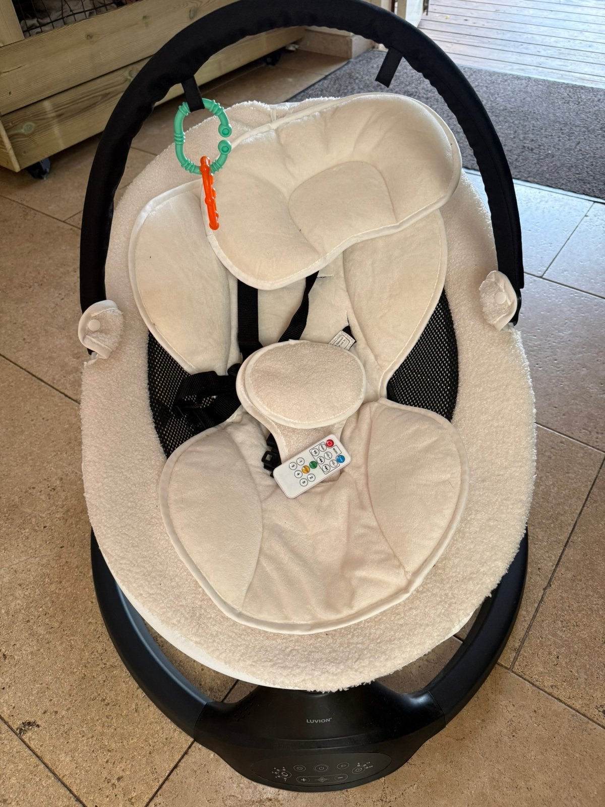 Luvion- automatische wipstoel/babyschommel, Ophalen of Verzenden, Zo goed als nieuw