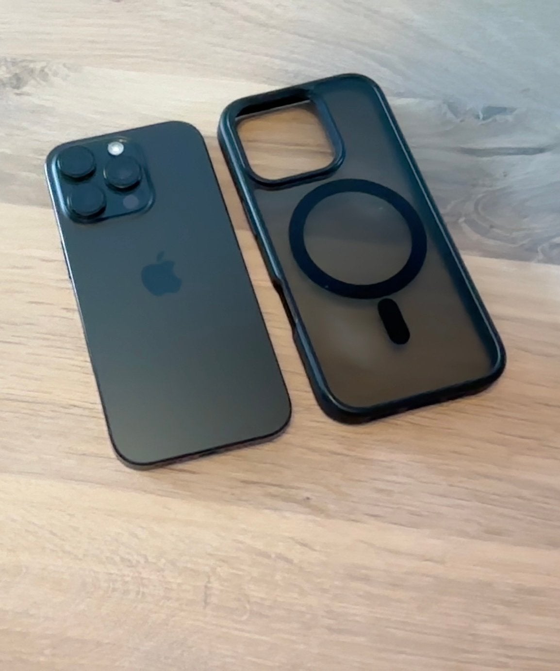 Zo goed als nieuw - iPhone 16 Pro - 128 gb - Zwart, Telecommunicatie, Mobiele telefoons | Apple iPhone, IPhone 16 Pro, 128 GB