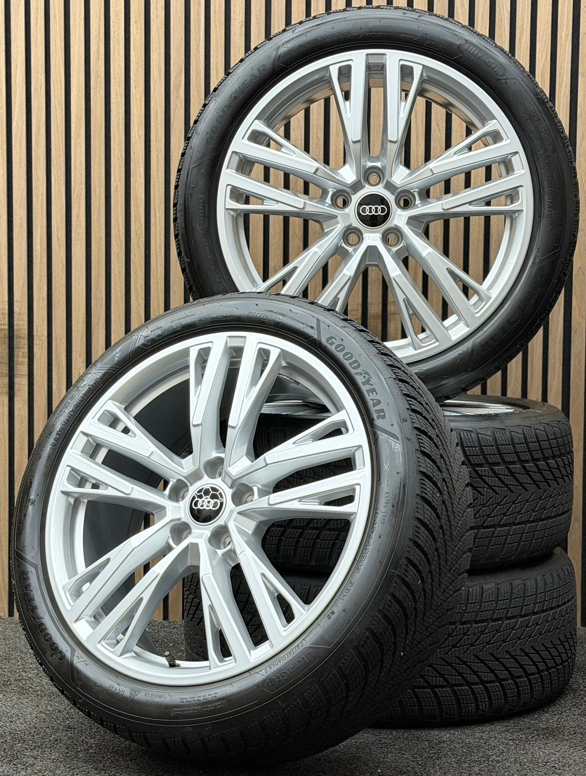 Originele 19 inch Audi A5 S5 B10 5x112 ET44 Goodyear AO 2025, 245 mm, ., Banden en Velgen, Winterbanden