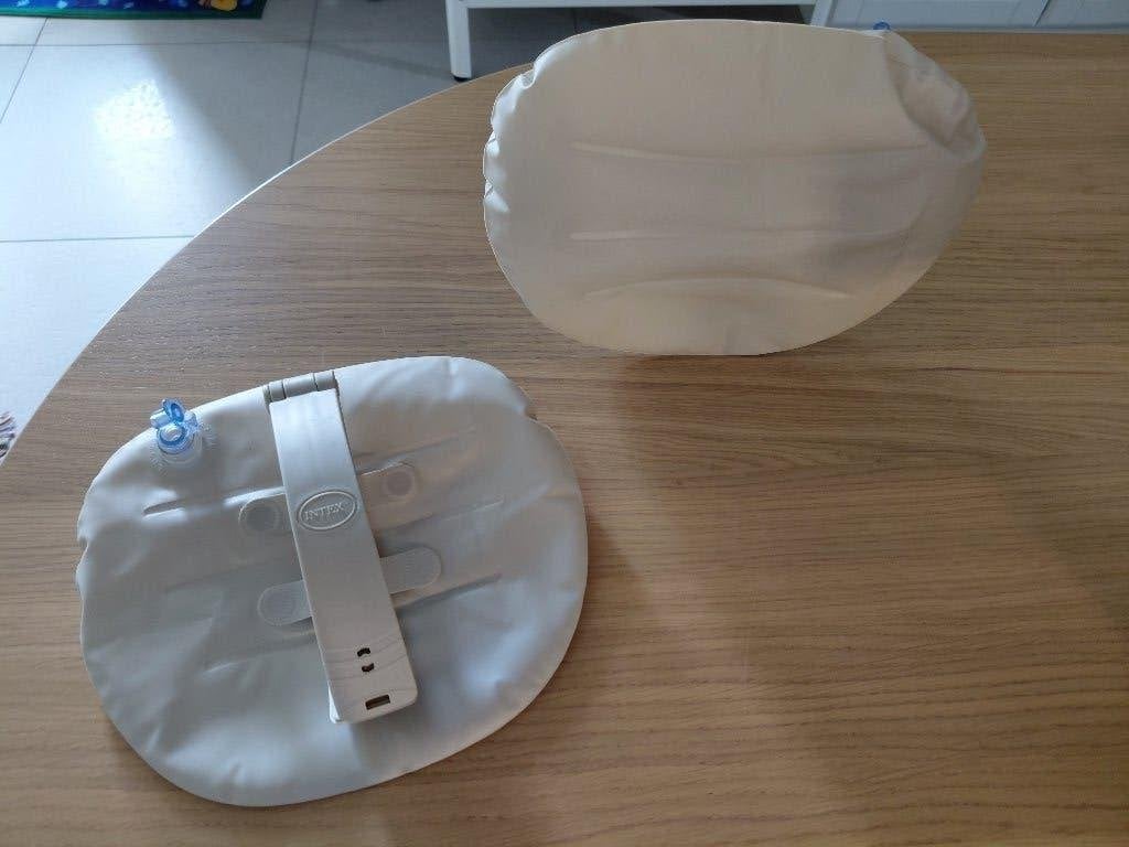 intex 2 hoofdsteun kussens, Ophalen of Verzenden, Zo goed als nieuw