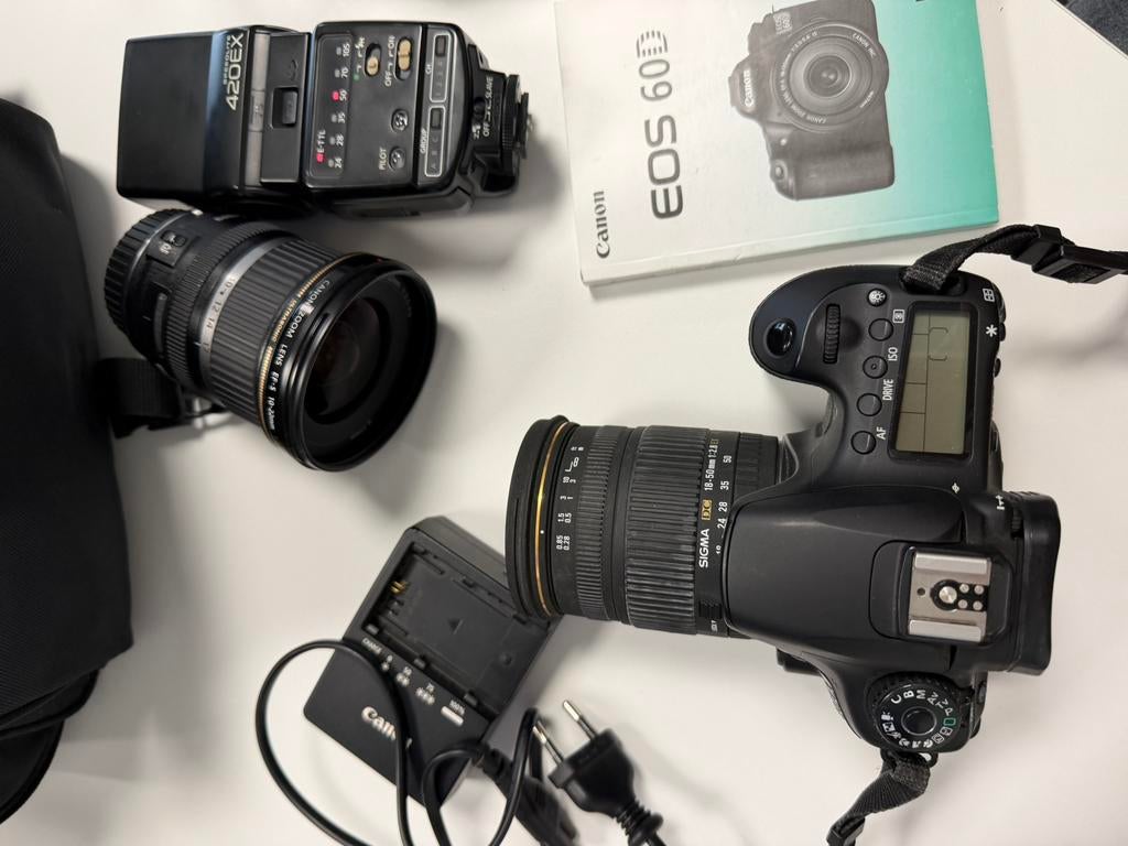 Canon Eos 60d met groothoeklens en Sigma lens, Ophalen of Verzenden, Gebruikt, Canon, Geen optische zoom