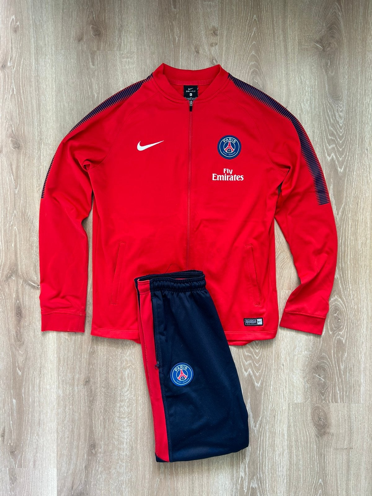 PSG rood trainingspak Nike 17/18 Maat 158-170/XS, Ophalen of Verzenden, Nike, Nike, Voetbal