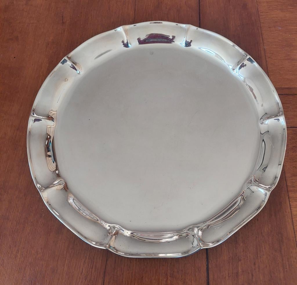 Elegante verzilverde schaal met geschulpte rand, Ophalen