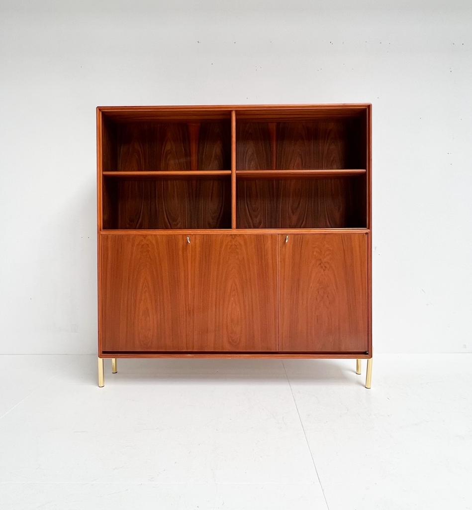 Scandinavische kast van Bertil Fridhagen voor Bodafors, Met plank(en), Gebruikt, 100 tot 150 cm, Teakhout
