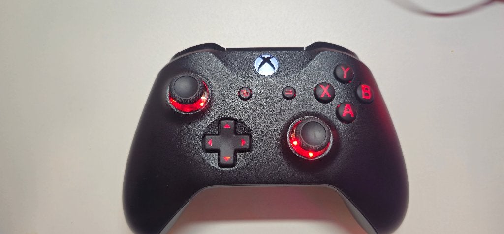 Foto 3 van Xbox Controller RGB + eXtremeRate Mods.