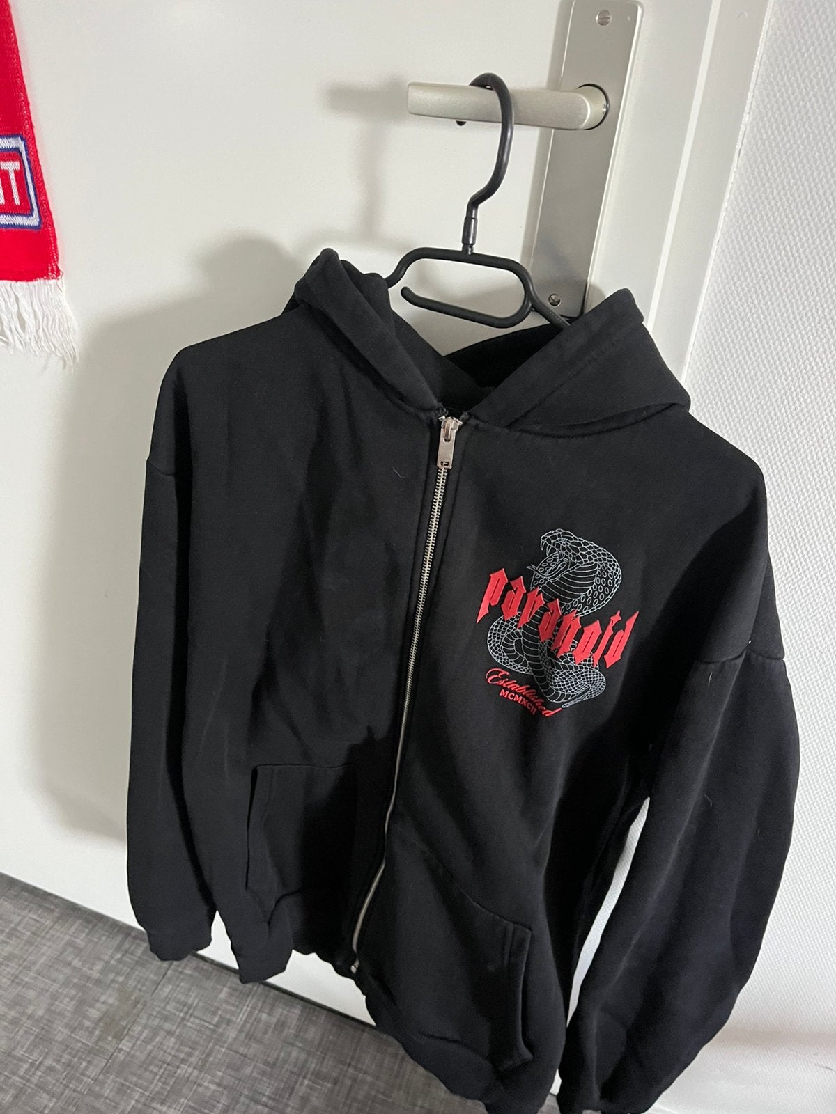 Paranoid vest - maat M, Ophalen of Verzenden, Zo goed als nieuw, Maat 48/50 (M), Zwart