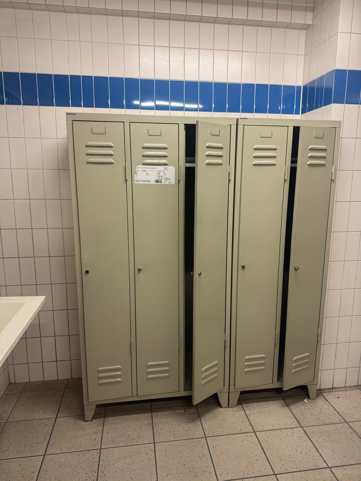 Metalen lockers - 19 losse kluisjes, sleutels ontbreken, Ophalen, Gebruikt