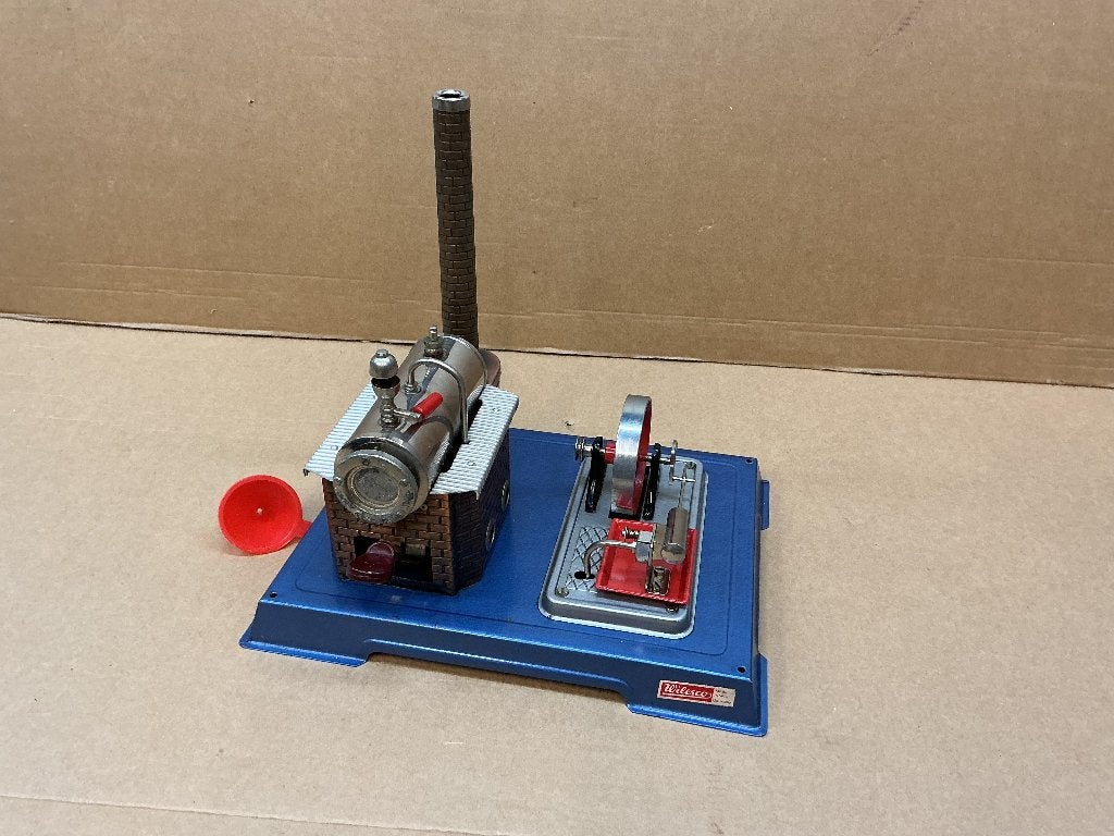 Wilesco D10 Stoommachine met originele doos en handleiding., Ophalen of Verzenden, Gebruikt, 1:50 tot 1:144