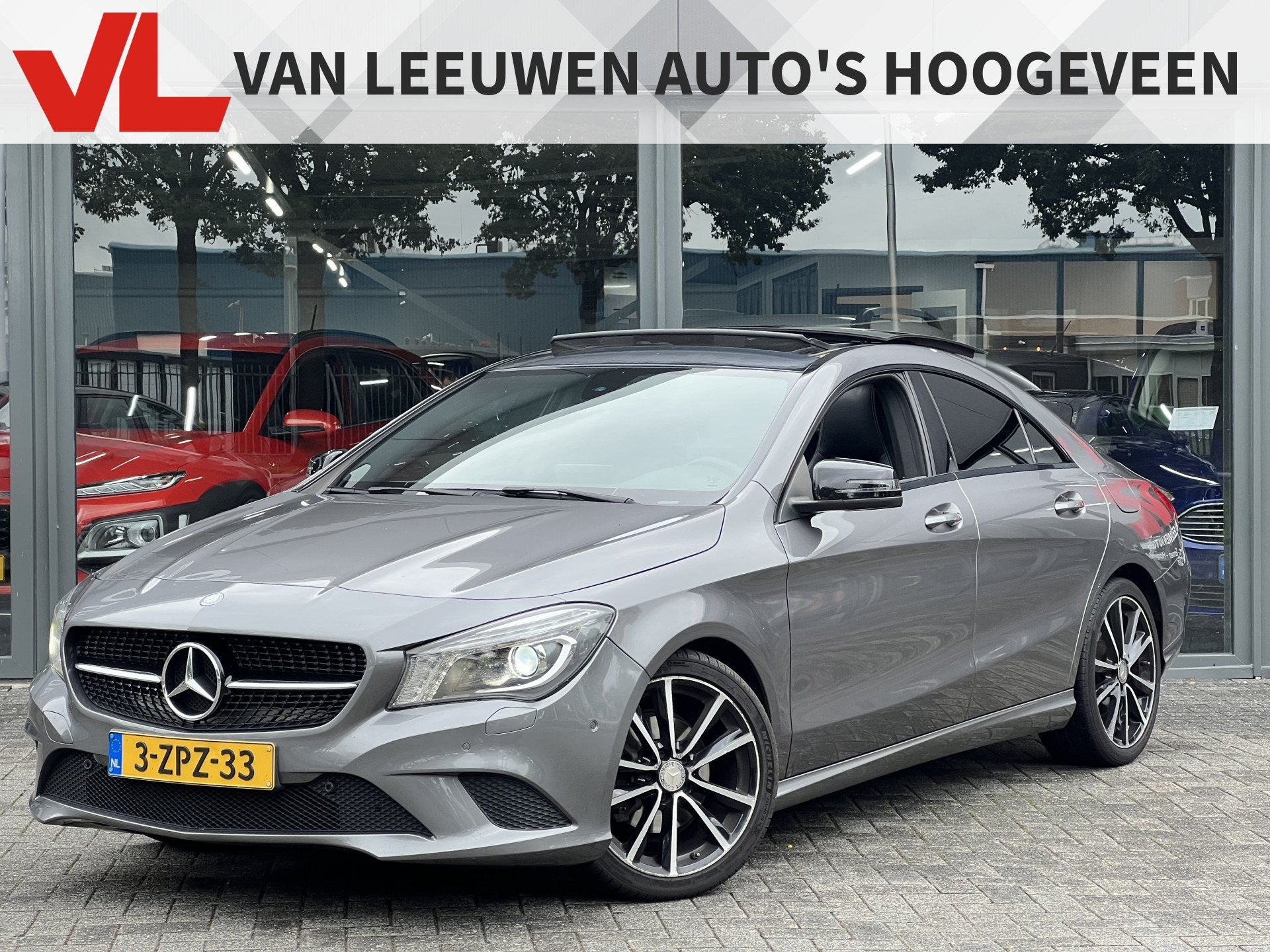 Mercedes-Benz CLA-Klasse 180 Ambition | RIJKLAAR | Pano | Na, 4 cilinders, 715 kg, Leder en Stof, 122 pk