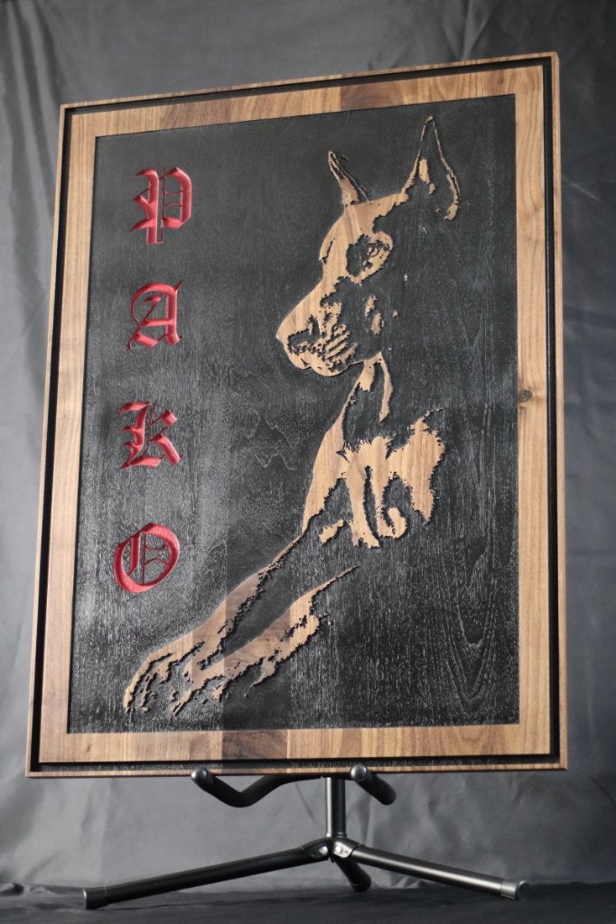 Custom | Dobermann | Gefreesd in Walnoot, Antiek en Kunst, Verzenden