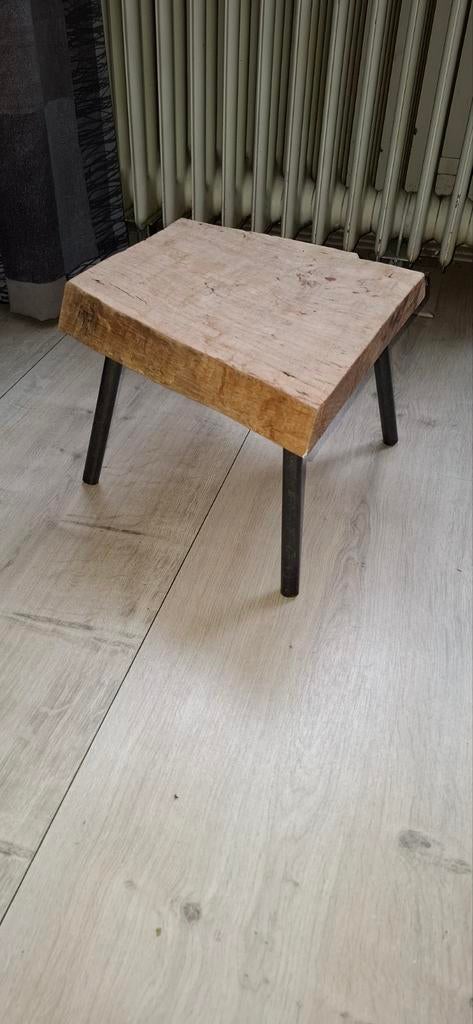 Boomstam bijzettafeltje, Huis en Inrichting, Tafels | Salontafels, Ophalen, Rond, Minder dan 50 cm, Minder dan 50 cm