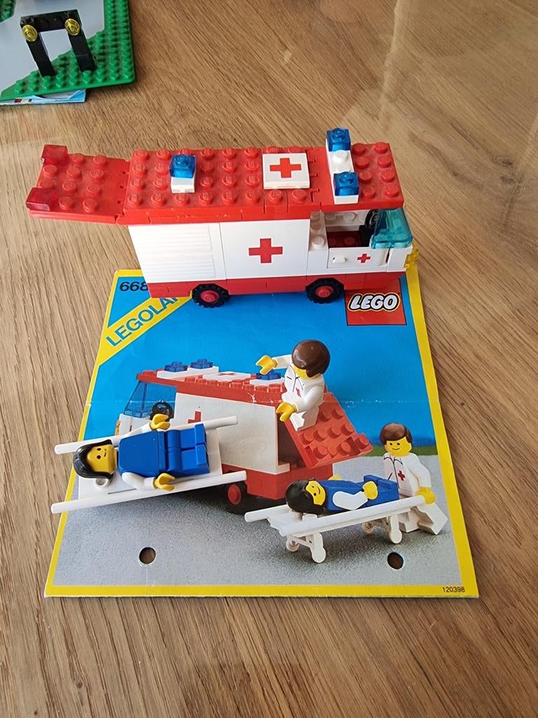Ziekenauto lega, Kinderen en Baby's, Speelgoed | Duplo en Lego, Ophalen, Zo goed als nieuw