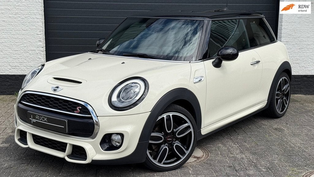 Mini 3-Deurs 2.0 Cooper S Chili JCW | Pano | H&K | HUD | NAP, Auto's, Mini, Bedrijf, Te koop, John Cooper Works, ABS, Airbags