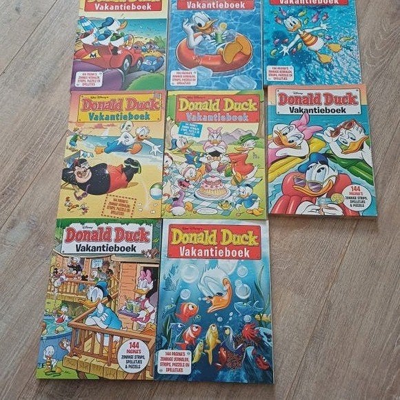 7 Donald Duck Vakantieboeken - Diverse jaren, Boeken, Stripboeken, Meerdere stripboeken, Ophalen of Verzenden, Zo goed als nieuw