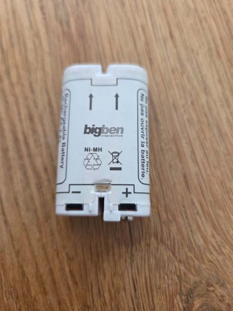 Bigben Interactive Oplaadbare Batterij voor Wii Controller, Spelcomputers en Games, Spelcomputers | Overige Accessoires, Gebruikt