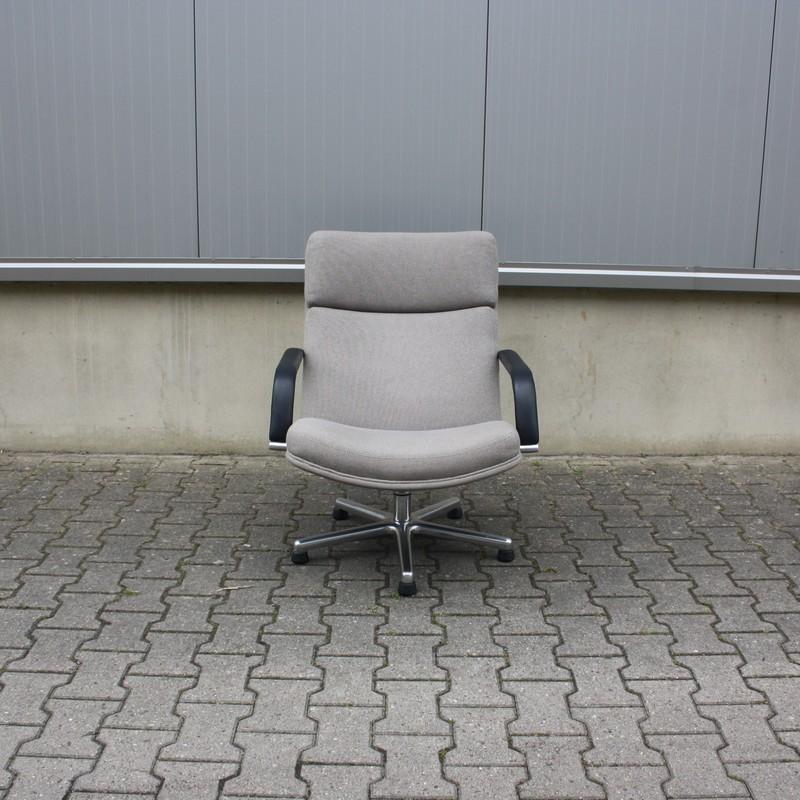 Artifort F141 draaifauteuil | Geoffrey Harcourt, Gebruikt, Leer, Onbekend, 75 tot 100 cm