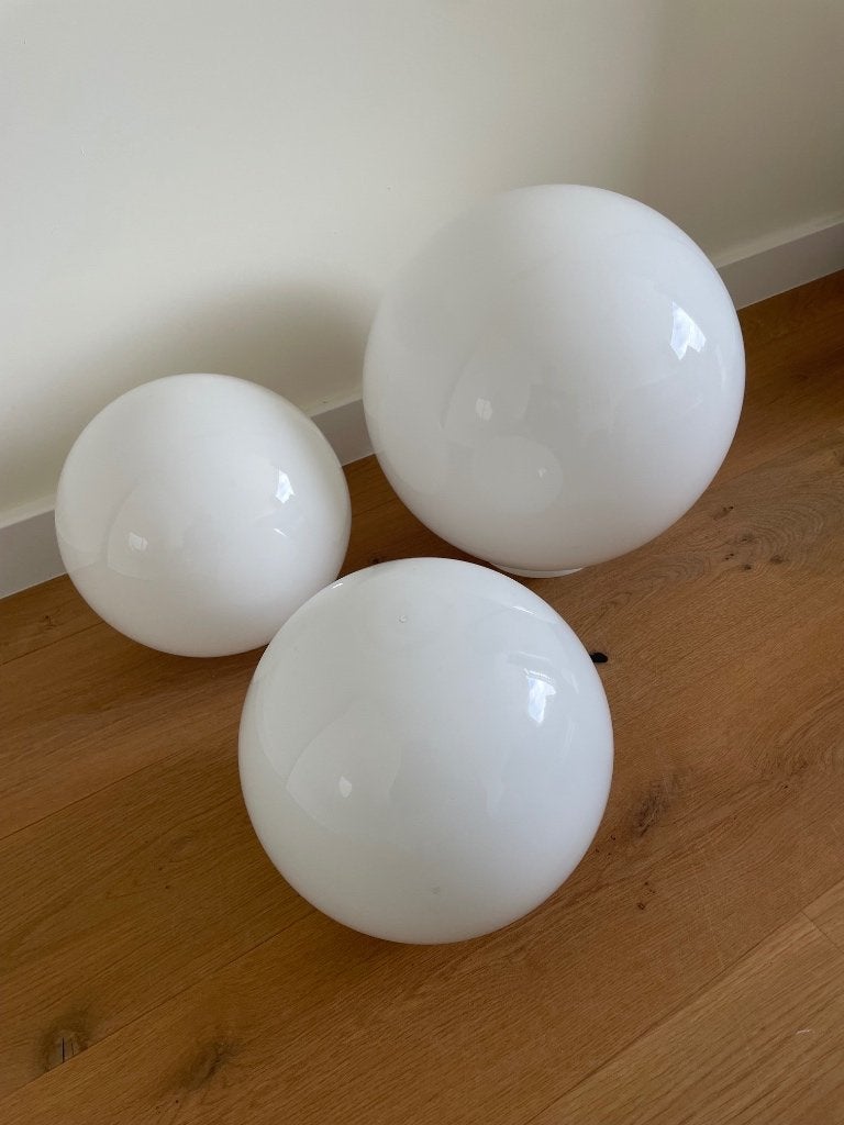 3 vintage bollampen, wit, Huis en Inrichting, Lampen | Hanglampen, Ophalen, Gebruikt, Glas, Vintage