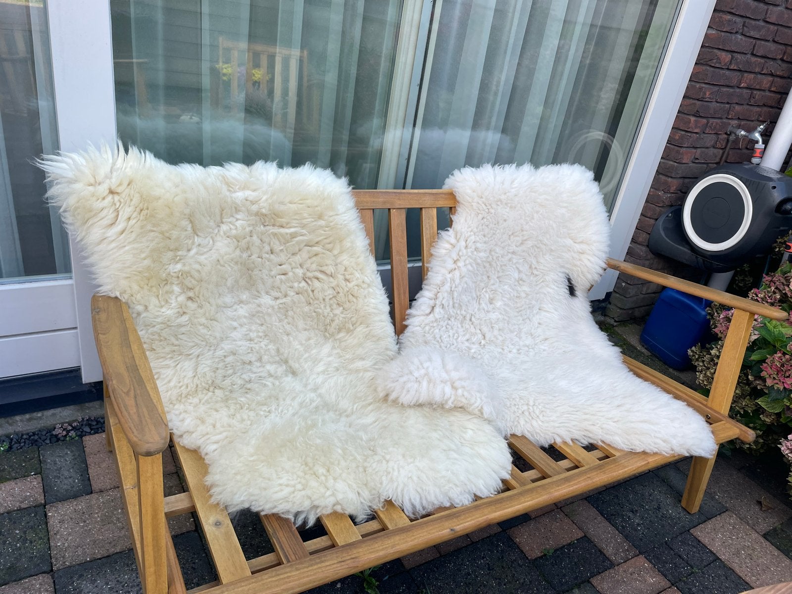 2 Schapenvachten - Zacht en Decoratief, Ophalen of Verzenden, Gebruikt, Wit, Natuurlijk materiaal