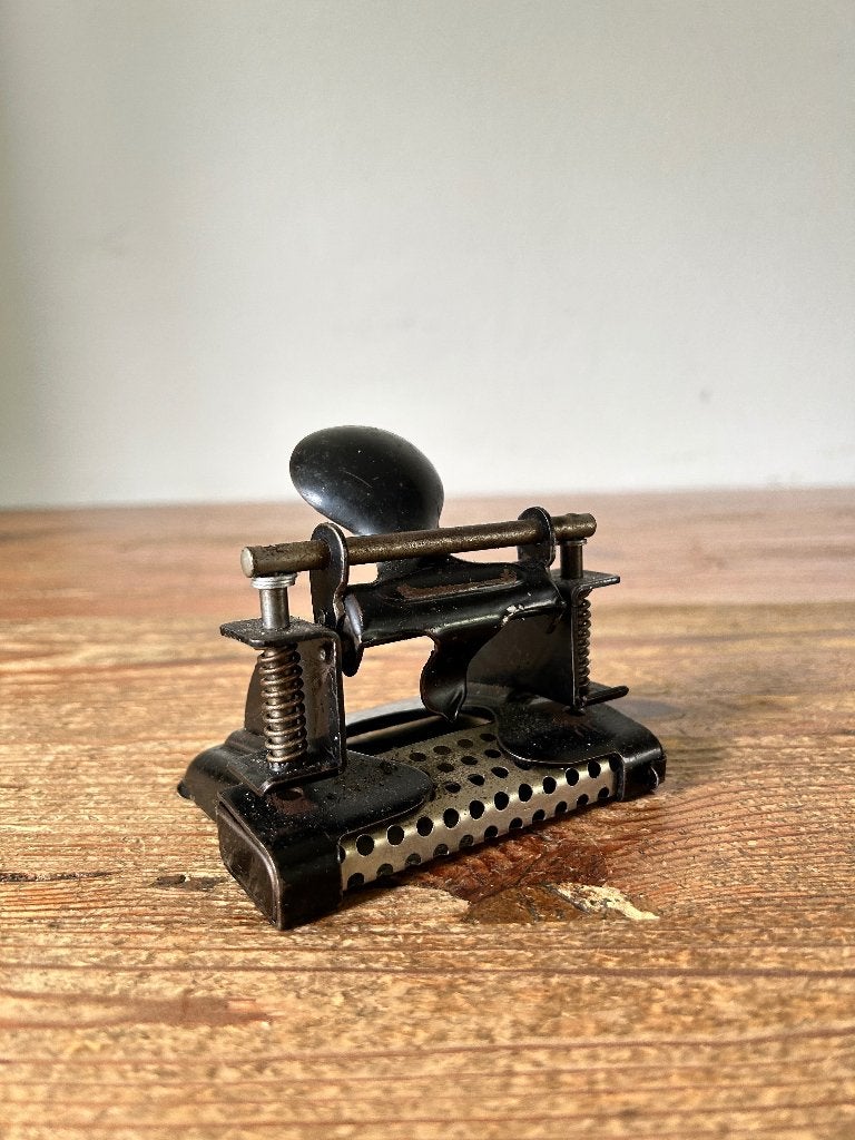 Perforator - metaal - goed werkend - vintage, Ophalen of Verzenden