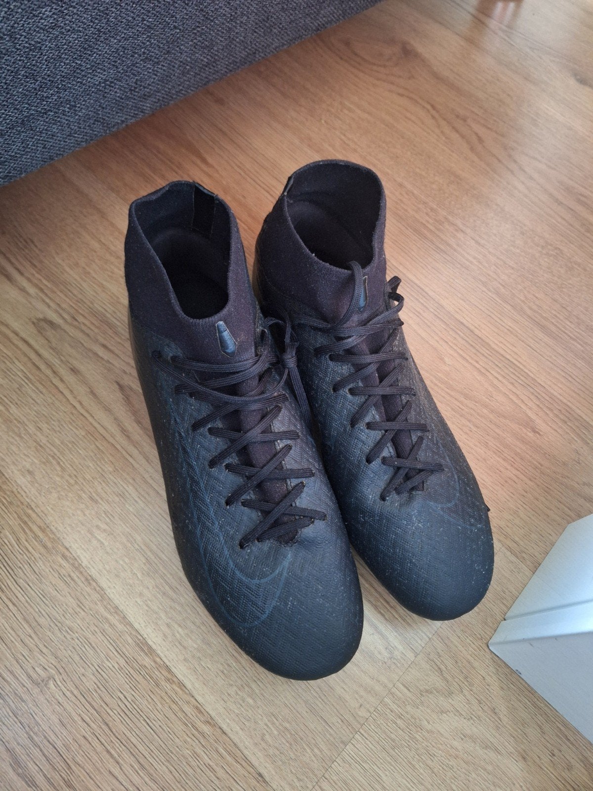 Nike voetbalschoenen zgan, Sport en Fitness, Voetbal, Maat XS of kleiner, Ophalen of Verzenden, Zo goed als nieuw, Schoenen