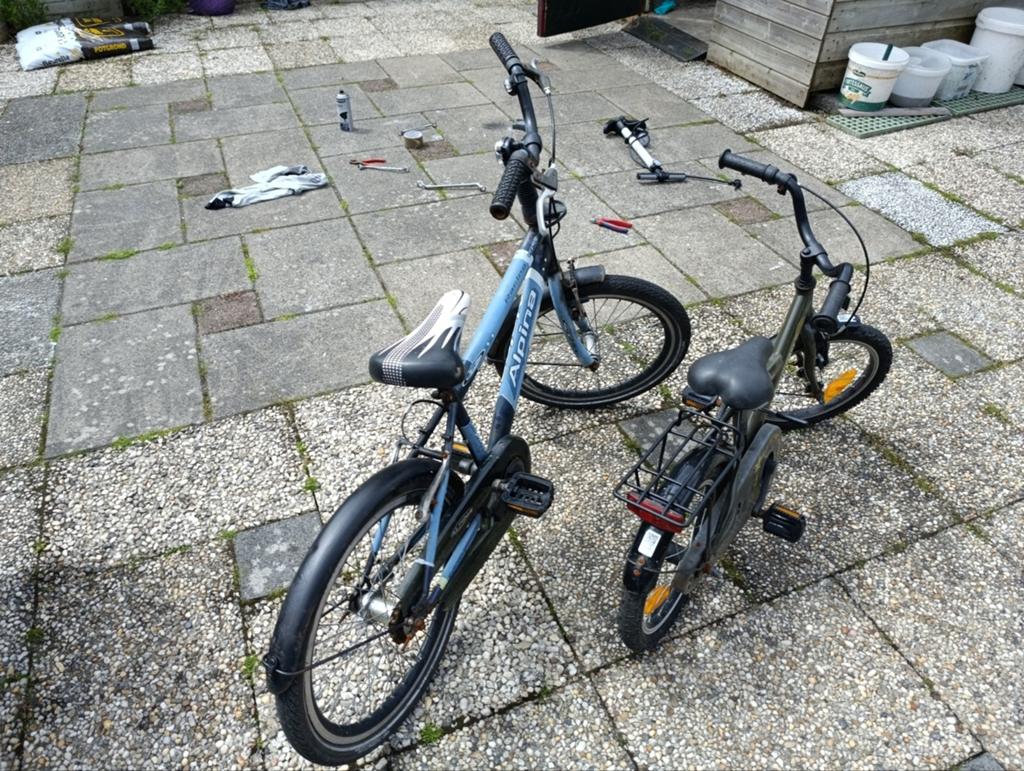 Twee kinderfietsen - Alpine en onbekend merk, Ophalen of Verzenden
