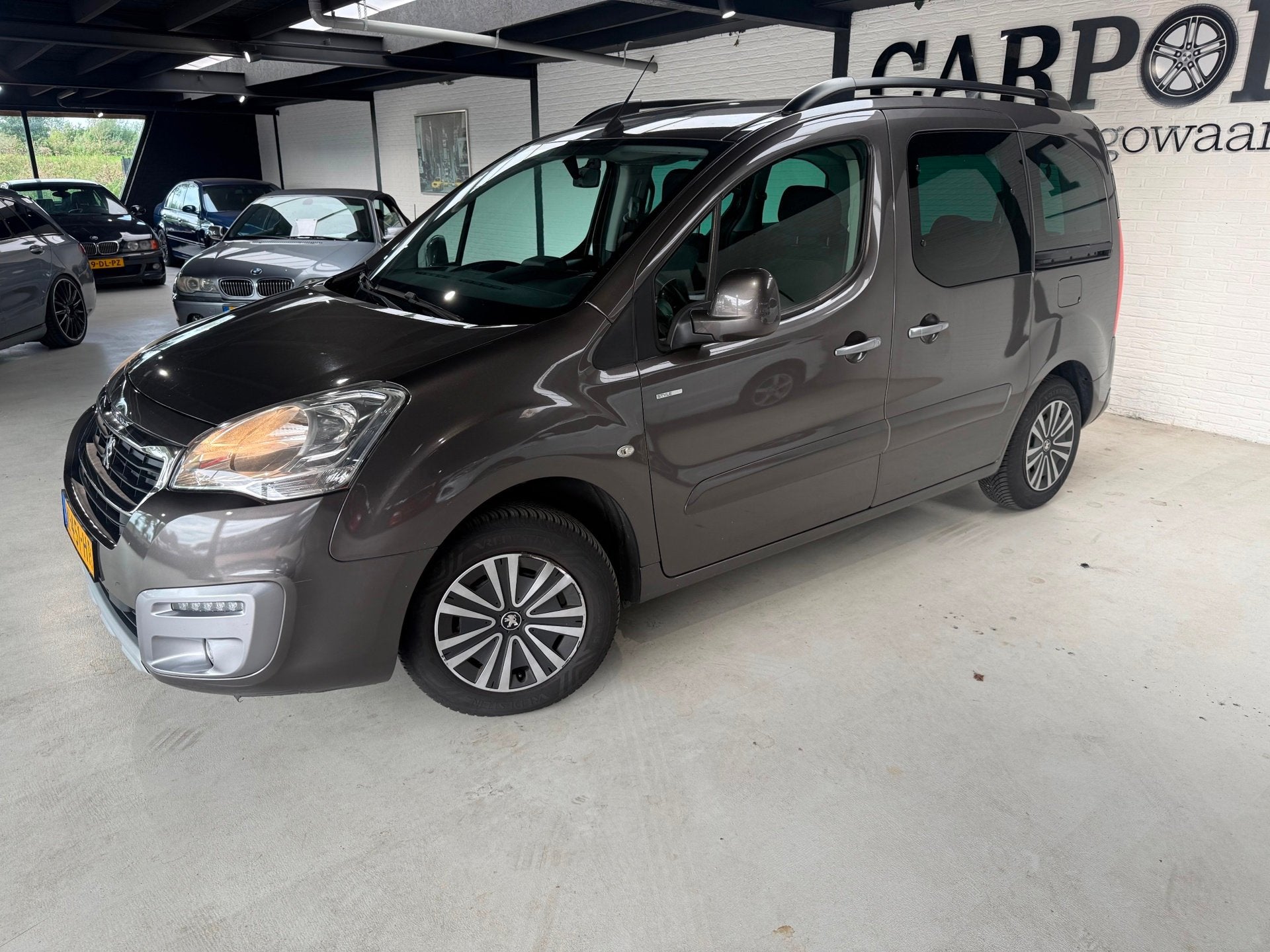 Peugeot Partner Tepee 1.2 PureTech Allure 2018 Apk Mei 2027, Auto's, Voorwielaandrijving, Gebruikt, 1199 cc, Bedrijf
