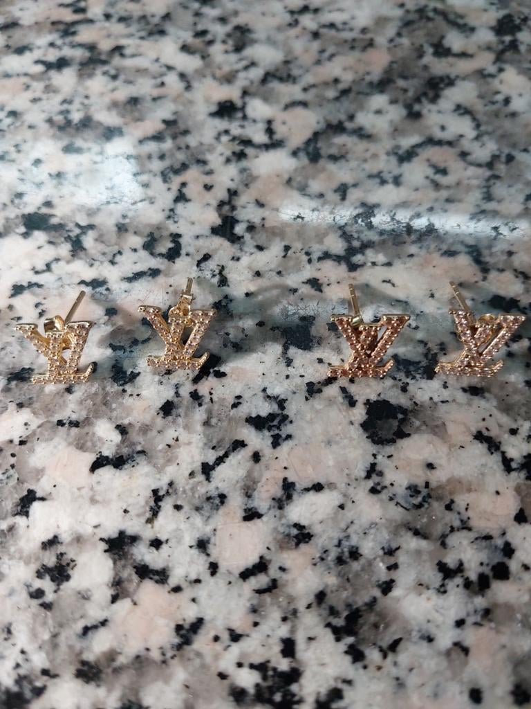 Goude 14 karaat louis vuitton oorbellen, Ophalen of Verzenden, Nieuw, Goud, Goud