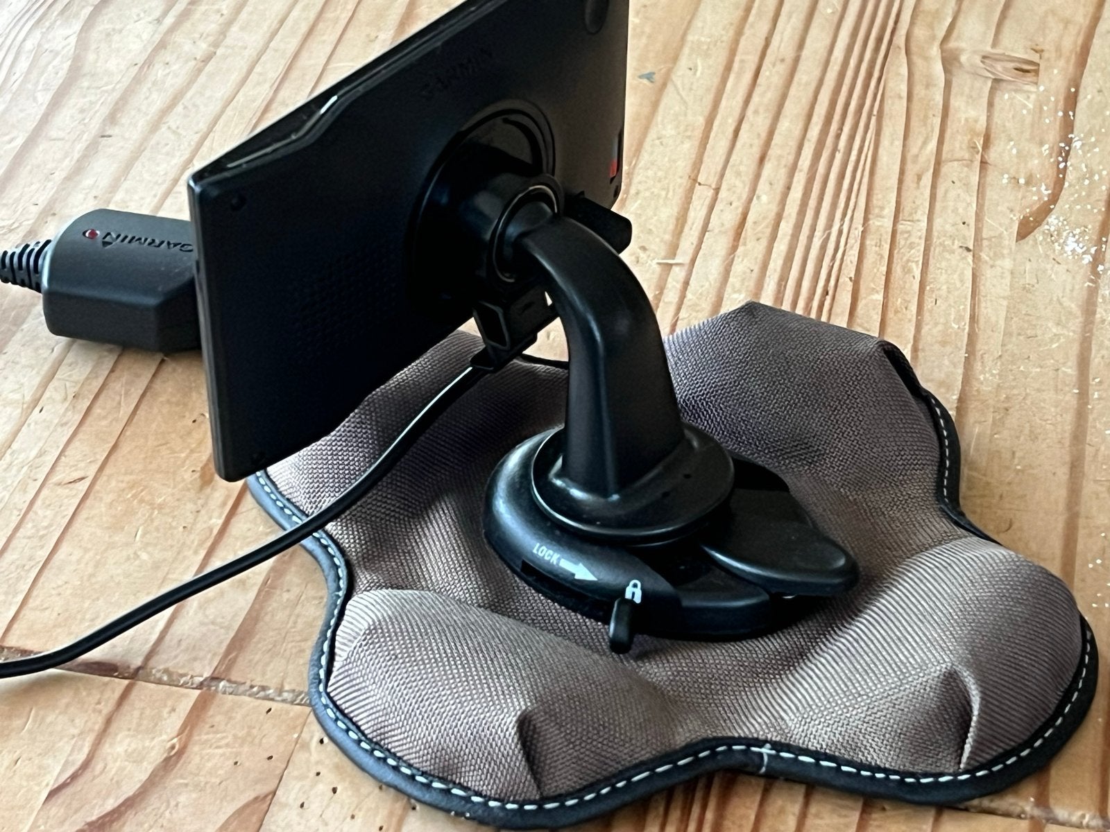 Garmin navigatiesysteem DriveSmart55 met autolader en houder, Auto diversen, Ophalen, Zo goed als nieuw