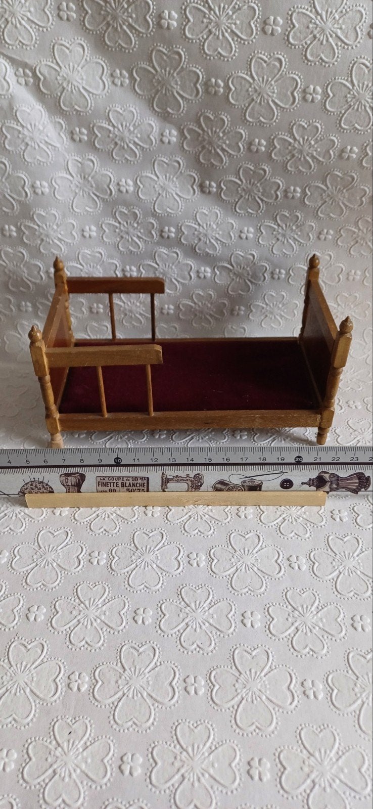 Ouderwets bed, Ophalen of Verzenden, Gebruikt, Poppenhuis