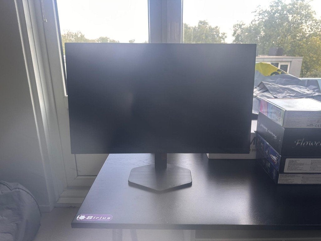 AOC AGON G4 (240hz) + 2 Ilyama (144hz), IPS, AOC P, Full HD, Zo goed als nieuw