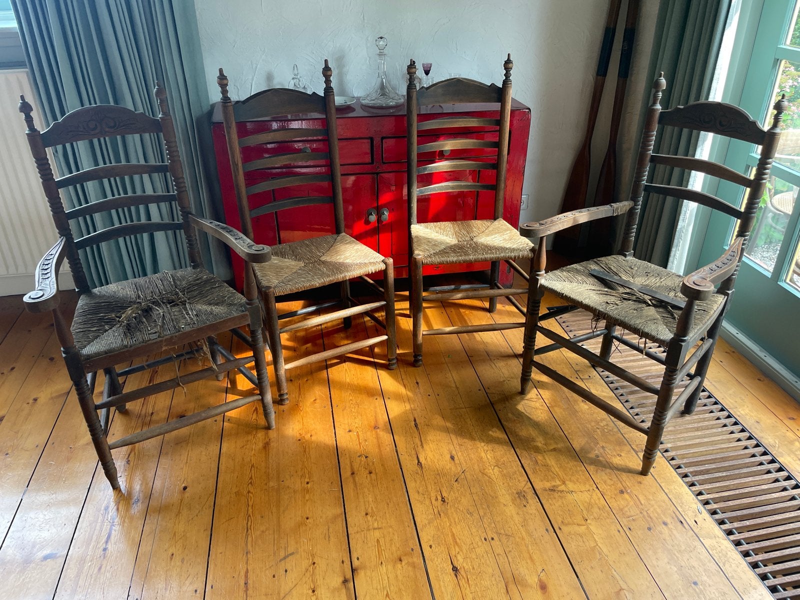 Set van 4 Antieke Houten Stoelen met biezen zitting, Ophalen