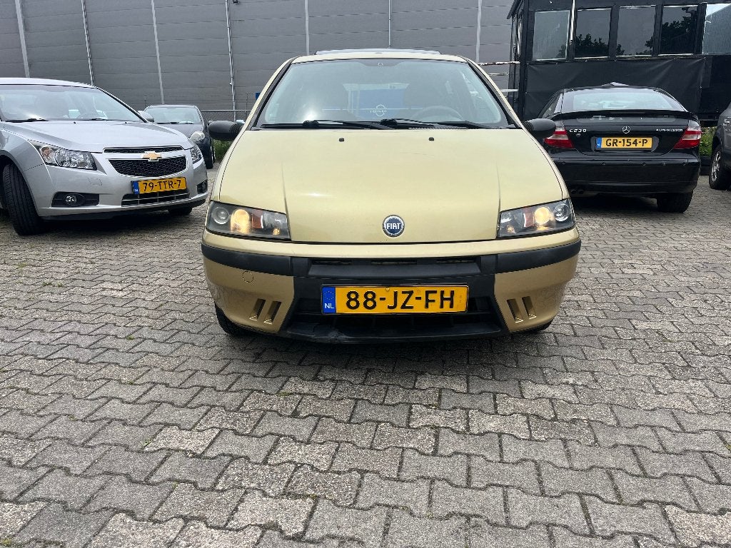 Fiat Punto 1.2 3DR 2002 Geel, Voorwielaandrijving, Stof, 1242 cc, 4 cilinders