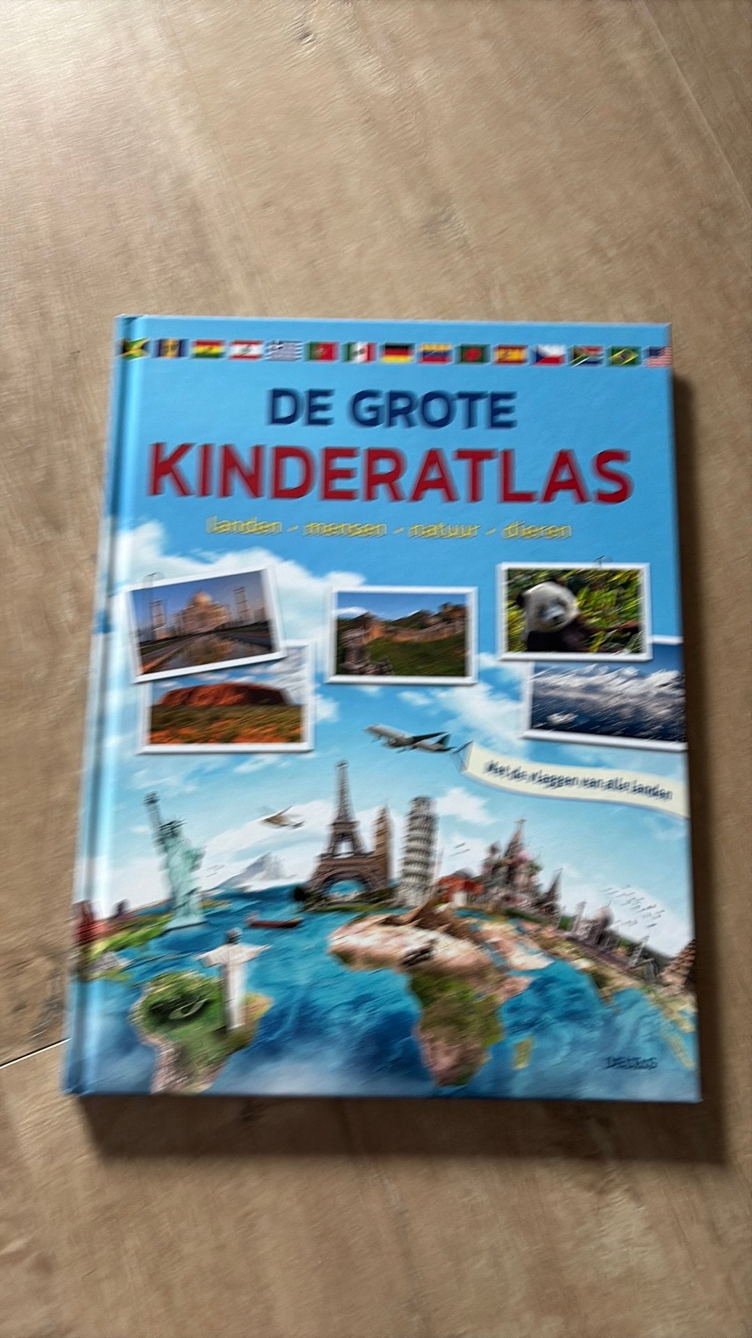 Kinderatlas zgan, Ophalen of Verzenden, Zo goed als nieuw