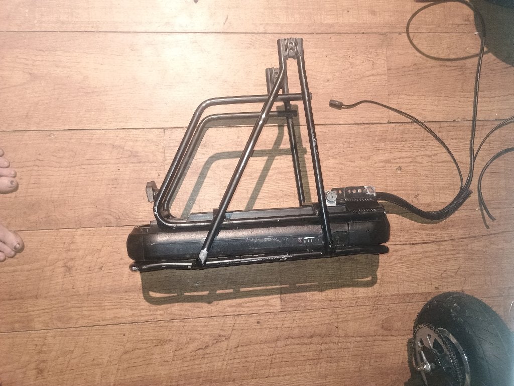 Bagagedrager met accu voor elektrische fiets, Ophalen of Verzenden, Zo goed als nieuw, Onbekend