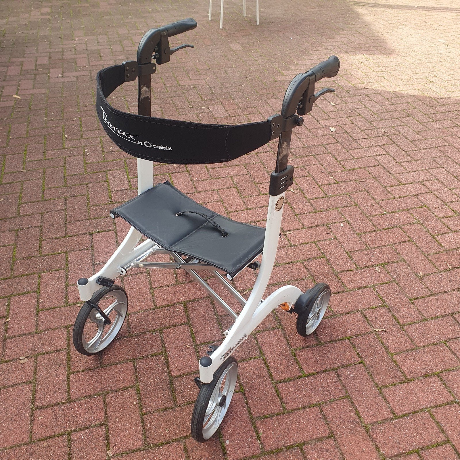 Nette Travixx Lichtgewicht Rollator (Wit), Diversen, Ophalen, Lichtgewicht