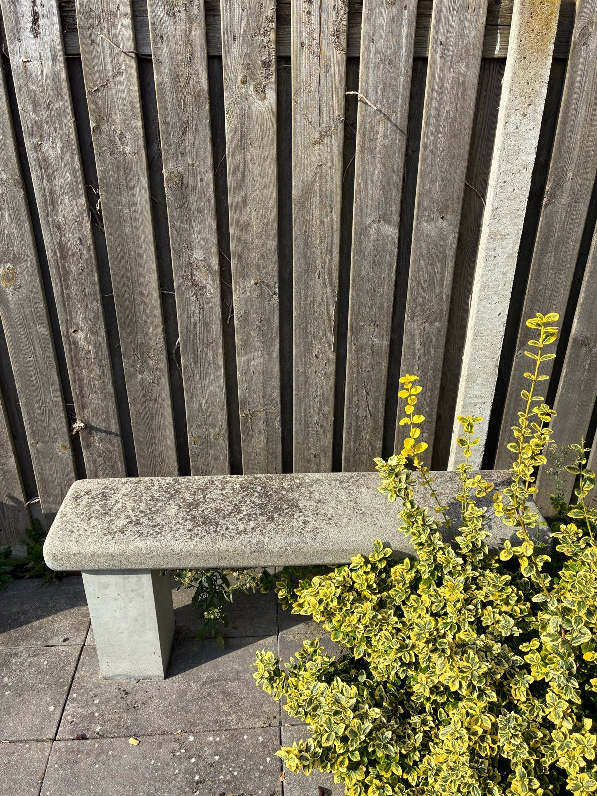 Robuuste stenen bank voor buiten - Duurzaam en stijlvol, Tuin en Terras, Ophalen of Verzenden, Gebruikt, Overige materialen