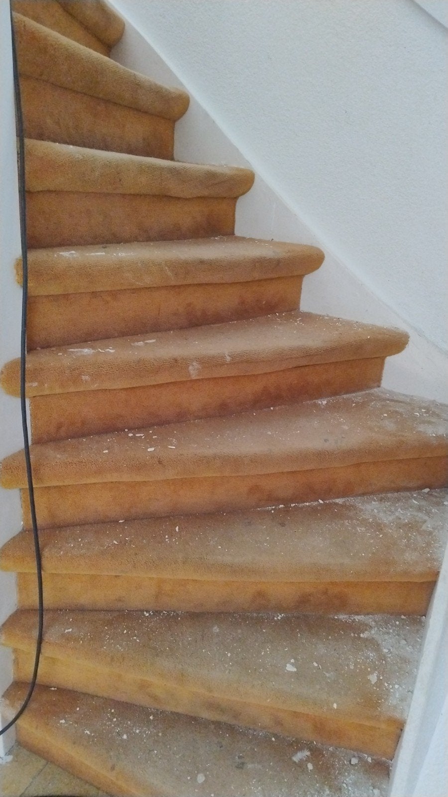Wie kan onze 2 trappen opnieuw bekleden?, Ophalen, Minder dan 2 meter