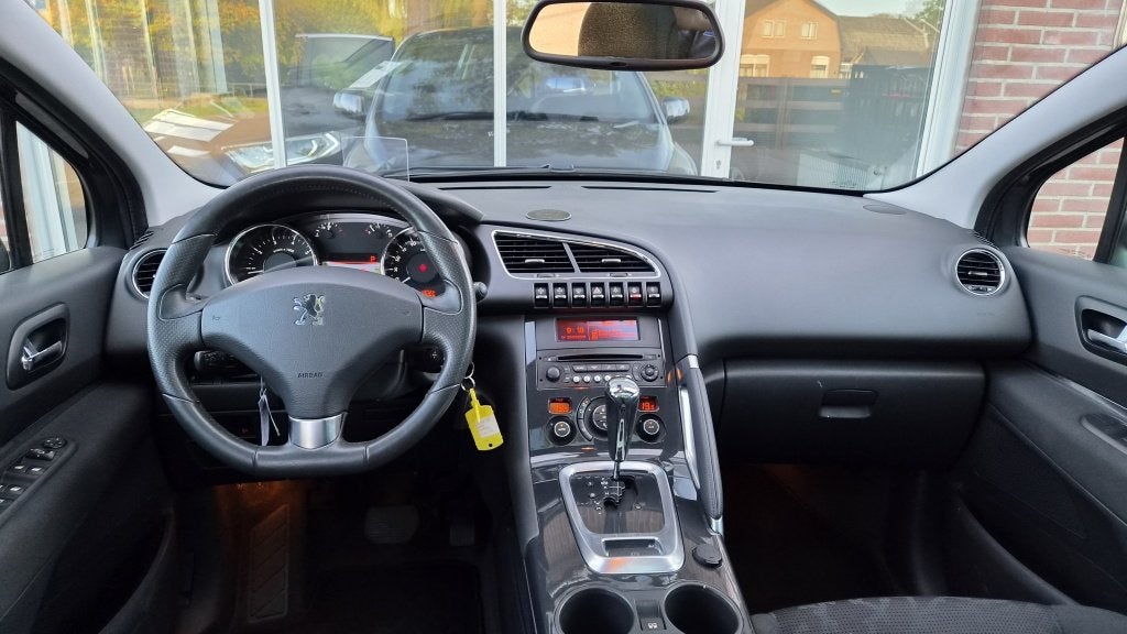 Peugeot 3008 1.6 Allure, Panoramadak, Trekhaak Automaat, Auto's, Stof, Gebruikt, Zwart, 4 cilinders