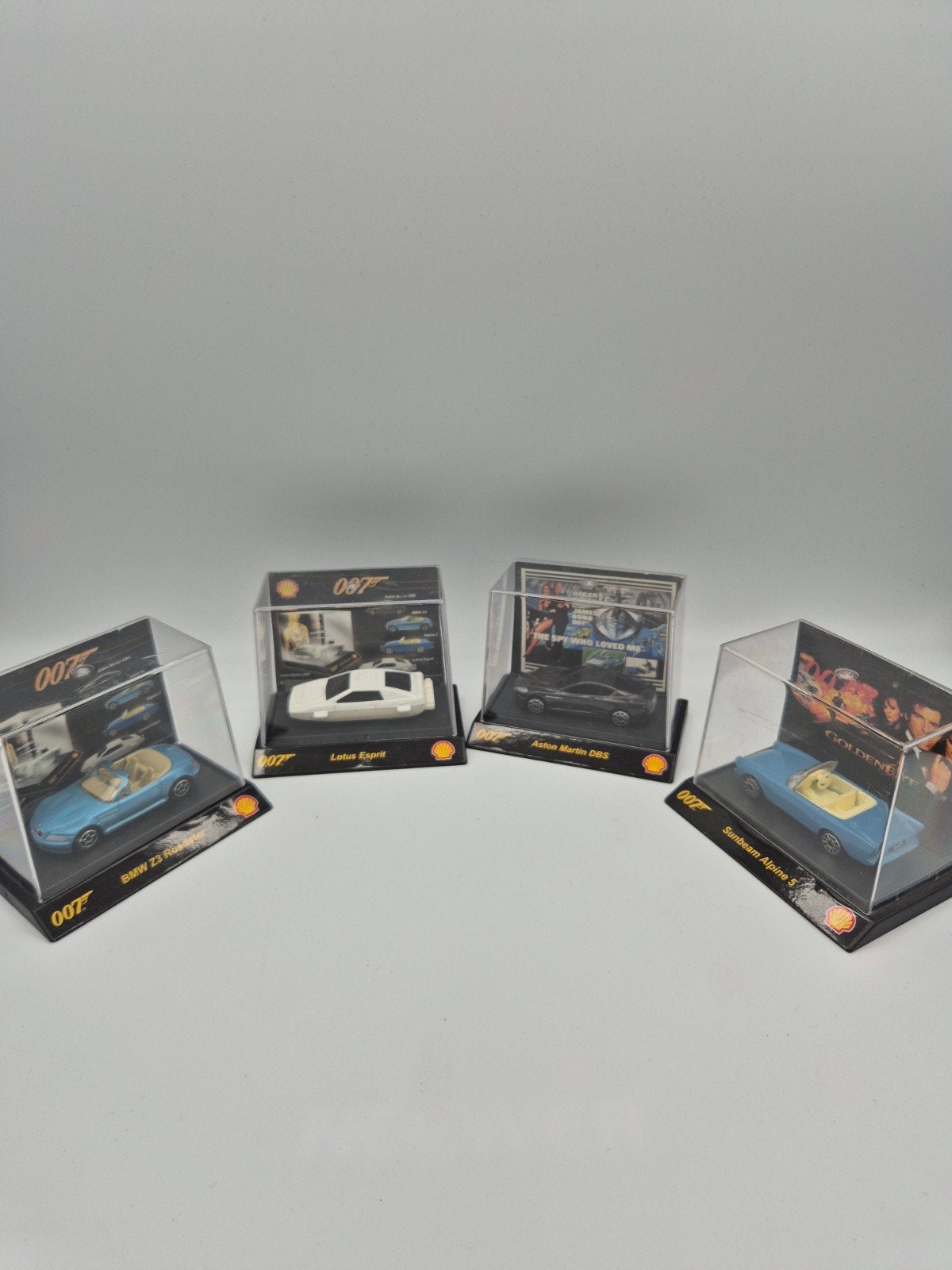 James Bond 007 Shell Collectie - Set van 4 Modelauto's, Overige typen, Onbekend, Nieuw, Ophalen of Verzenden