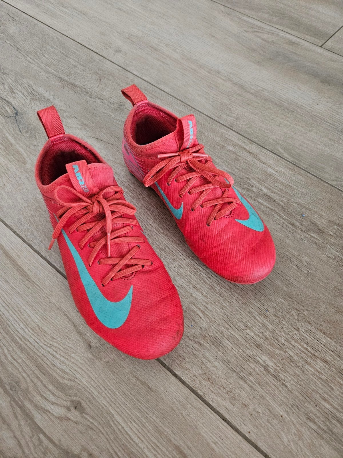 Nike voetbalschoenen maat 33.5, Sport en Fitness, Voetbal, Ophalen, Gebruikt, Schoenen