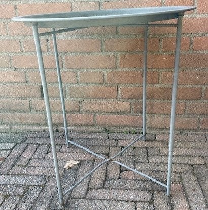 Metalen tafeltje 47x51cm, Huis en Inrichting, Tafels | Bijzettafels, Minder dan 55 cm, Gebruikt, Metaal of Aluminium, Rond