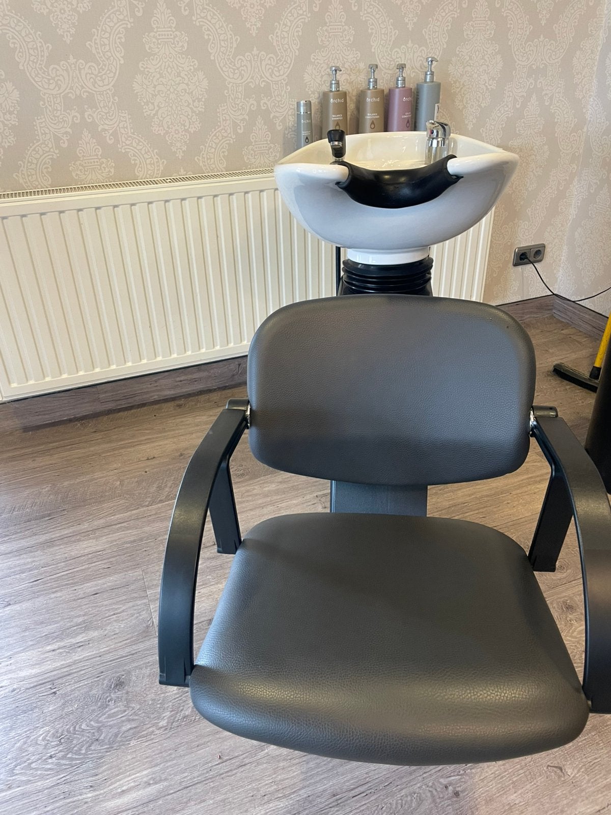 Wasbak en 2 kappersstoelen van inline, Diensten en Vakmensen