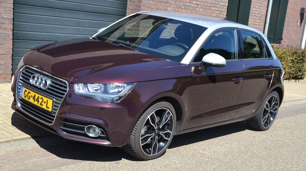 Audi A1 1.4 TFSI Sportback - heel mooie staat - paars/zilver, Auto's, Audi, Voorwielaandrijving, Euro 5, Stof, A1