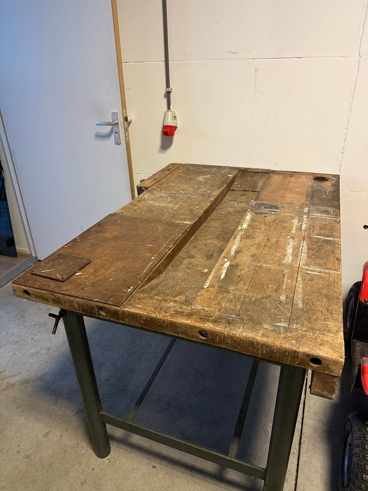 Robuuste Werkbank - Ook als Eettafel of Industriële Tafel, Doe-het-zelf en Verbouw, Werkbanken, Ophalen, Gebruikt, 120 tot 170 cm