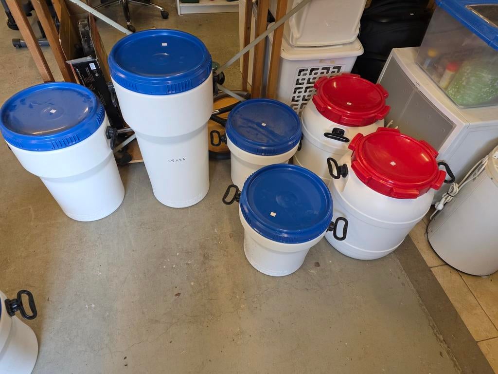 Dichte plastic bakken, Huis en Inrichting, Emmers, Kunststof, Ophalen