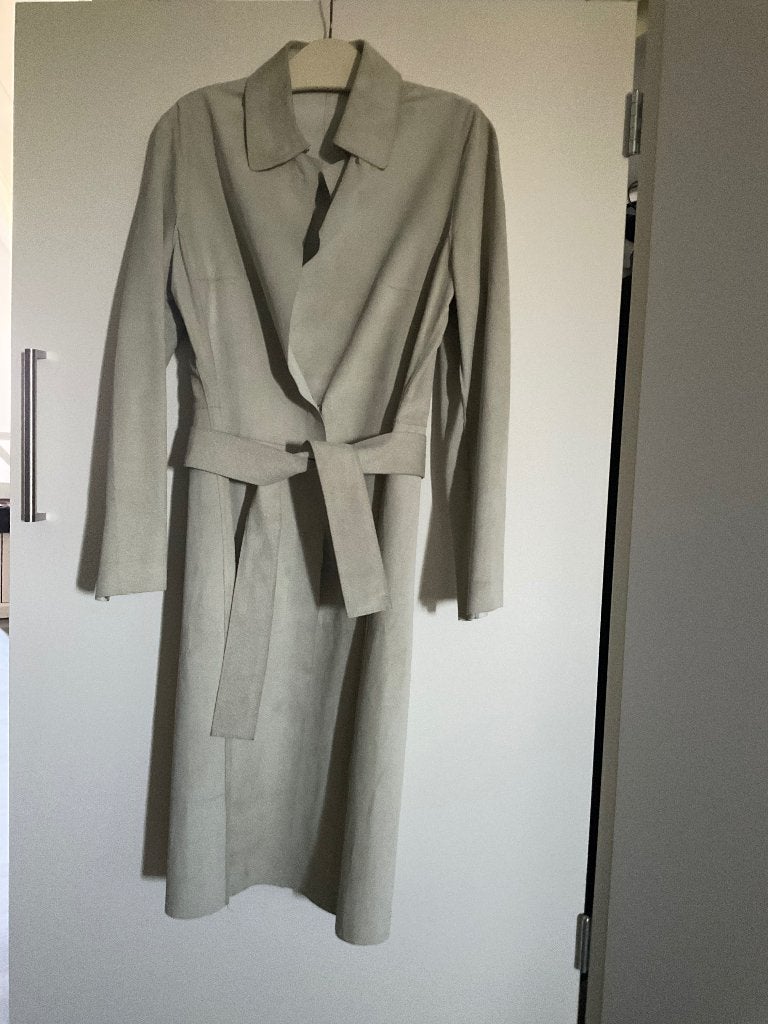 Suède lange jas maat 40, Ophalen of Verzenden, Nieuw, Maat 38/40 (M), Beige